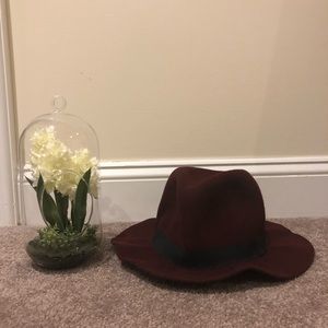 D&Y (Urban Outfitters) Maroon Hat